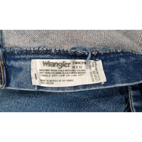 Wrangler Men Jeans Sz 36x32 Relaxed Fit Cotton Straight Leg Dark Wash Denim Blue - Picture 6 of 11